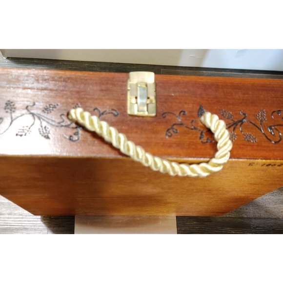 Wooden Handmade Folk Art Carved Painted Lover Carrying Box 12x10x3" Signed OOAK - Picture 5 of 16